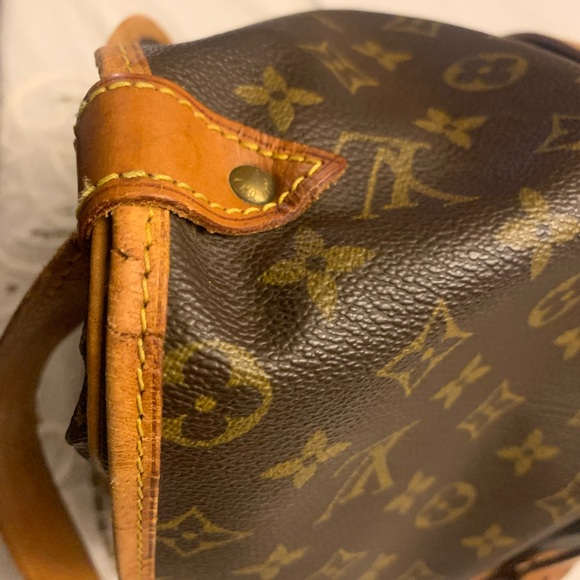 Authentic Louis Vuitton Monogram Saumur 35 shoulder bag - Picture 7 of 15